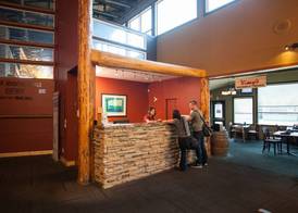 Waterton Lakes Lodge Resort 4