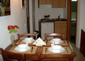 Sunshine Studios & Apartments 4