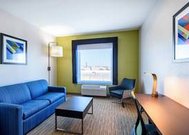 Holiday Inn Express & Suites BASTROP by IHG 4