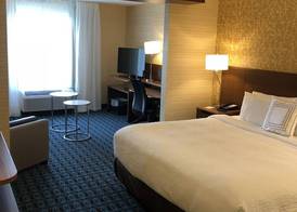 Fairfield Inn & Suites by Marriott Decorah 4