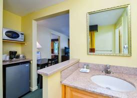 Rodeway Inn Orleans - Cape Cod 5