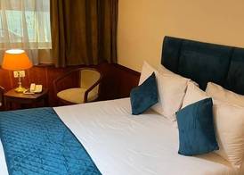 Mimi and Diamond Hotel 3