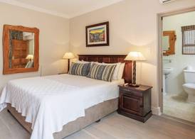 Bantry Beach Luxury Suites 3