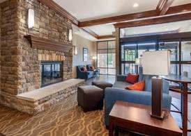 Comfort Suites Oshkosh West 3