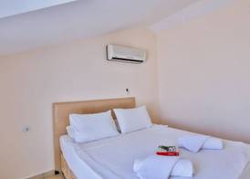 Golden Life Blue Green Residence 3