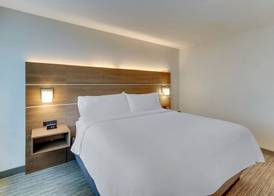 Holiday Inn Express & Suites DAWSONVILLE by IHG 5