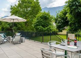 Chalet Hostel @ Backpackers Villa Interlaken 5