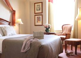 River Island Hotel 5
