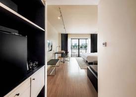 The StandardX, Bangkok Phra Arthit 4