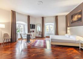 Inn Rome Rooms & Suites 4