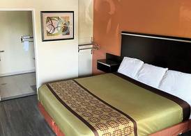 Rivera Inn & Suites Motel 4