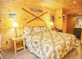 Nicky's Resort 5