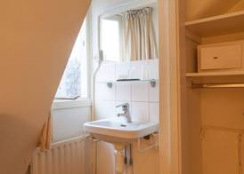 Townhouse Hotel 5