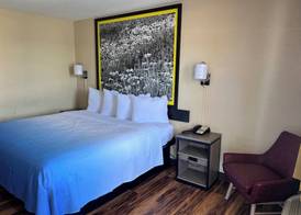 Super 8 by Wyndham Lumberton NC 5