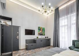 Budapest Marvelous Apartment 3
