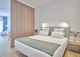 Paseo Suites Hotel 2
