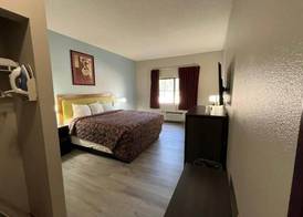 Coratel Inn and Suites by Jasper Wesley Hospital 3