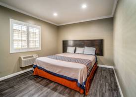 Regency Inn & Suites Downey 3