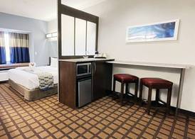 Microtel Inn & Suites by Wyndham Michigan City 5