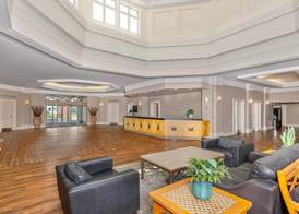 Grand Hotel & Conference Centre Calgary Airport, an Ascend Collection Hotel 4