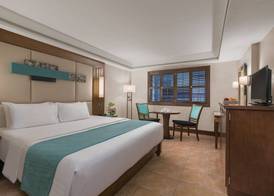 Henann Regency Resort & Spa 4