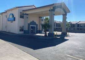 Days Inn by Wyndham El Paso West 5
