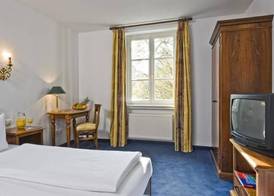Hotel Königin Olga 5