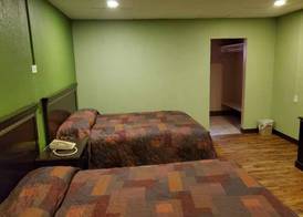 Trailway Motel 3