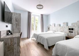 Hostal Anton Martin 4