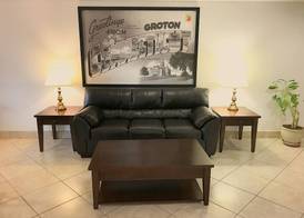 Super 8 by Wyndham Groton 4