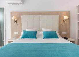 Hostal Menurka 4