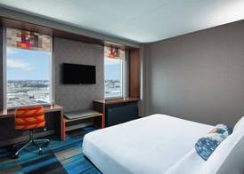 Aloft by Marriott Boston Seaport District 5