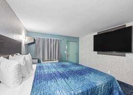 Hotel OPUS Bronx Near Bay Plaza Mall 3