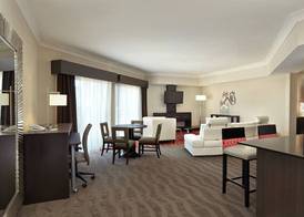 Holiday Inn Express & Suites NAPLES DOWNTOWN - 5TH AVENUE by IHG 5