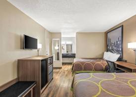 Super 8 by Wyndham Commerce 5