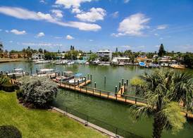 Treasure Island Hotel and Marina 2