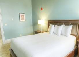 Montvale Hotel 5
