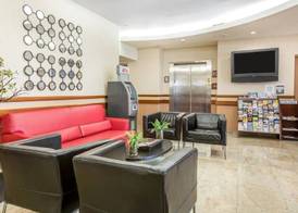 Econo Lodge West Haven 4
