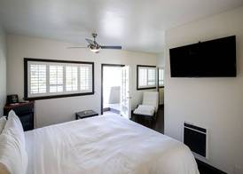 Malibu Country Inn 3