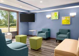 Days Inn & Suites by Wyndham Merrillville 3