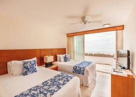 Grand Miramar All Luxury Suites & Residences 4