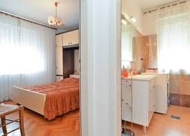 Apartment 1552 5