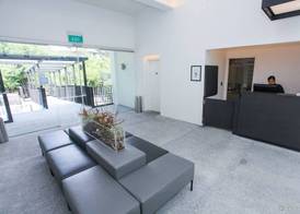 Lloyd's Inn 3