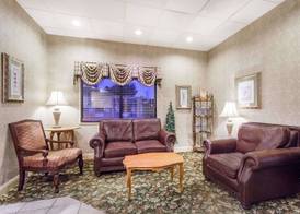 Days Inn by Wyndham Dover Downtown 4