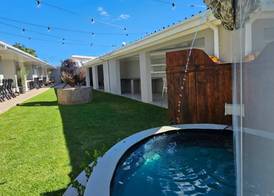 Lion Lodge 3