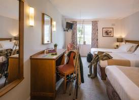 Downhill Inn 5