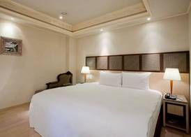 Deja Vu Hotel 5
