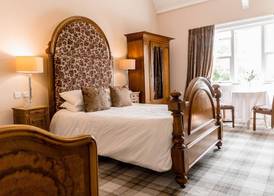 Sweeney Hall Hotel 5