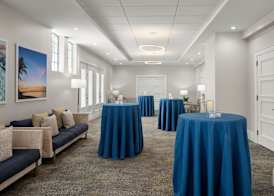 Courtyard by Marriott Nassau Downtown/Junkanoo Beach 3