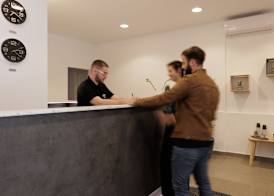 Local Hostel & Suites 3
